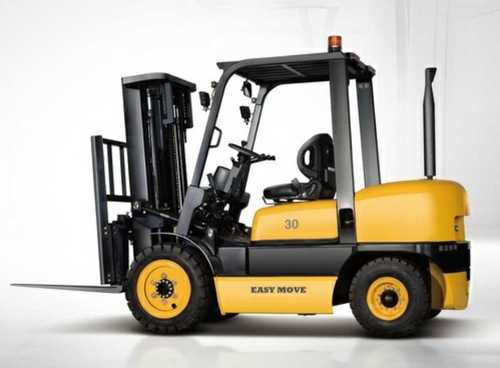 Forklift Trucks For Lifting And Shifting Usage, Yellow And Black Color Application: Moving Goods