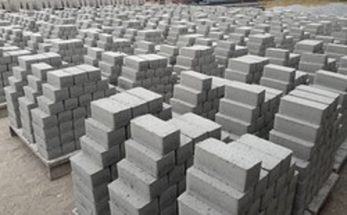 अच्छी गुणवत्ता अत्यधिक टिकाऊ मौसम और क्रैक प्रूफ कंक्रीट सीमेंट ईंट