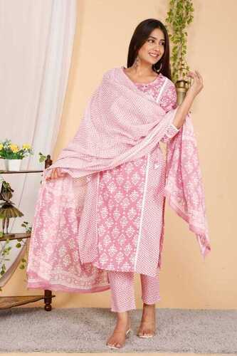 Ladies Stylish And Elegant Round Neck 3/4Th Sleeves Pink And White Kurti For Casual Wear  Bust Size: 32 Inch (In)