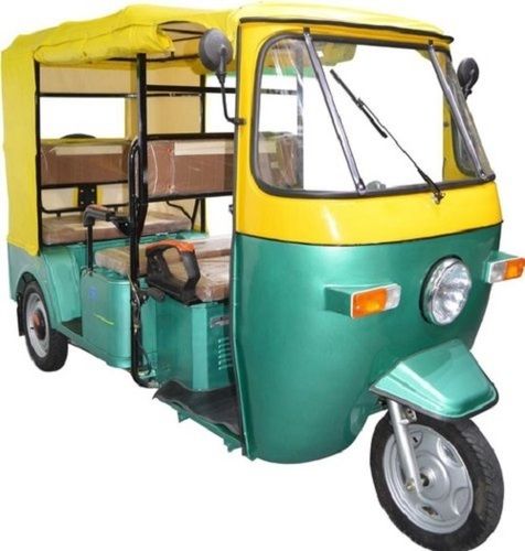 Compact Design And High Efficient Four Seater Vehicle Green And Yellow Auto Rickshaw