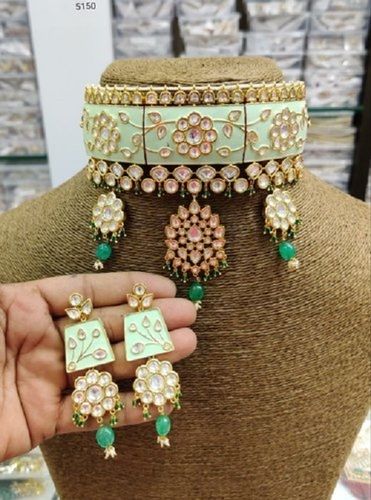 Elegant Look Glorious Kundan Gold Plated Choker Designer Artificial Necklace Set Light In Weight