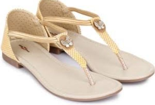 Casual Wear Comfortable And Light Weight Rubber Golden Flat Ladies Slipper Size: All