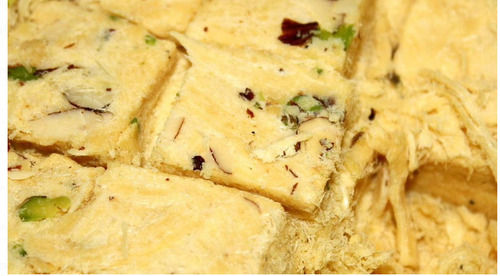 Sweet Delicious Rich Natural Taste Yellow Soan Papdi Made With Pure Ghee