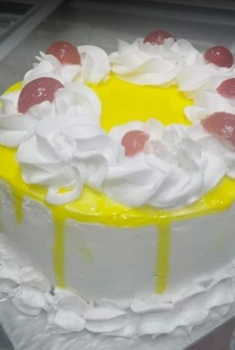  जन्मदिन की पार्टी के लिए चेरी टॉपिंग के साथ स्वादिष्ट मीठा स्वाद वाला गोल पाइन एप्पल केक 