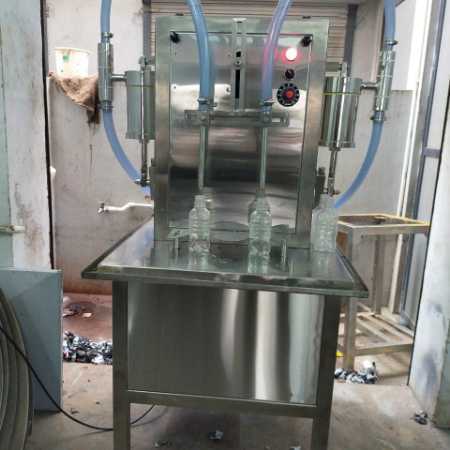 Heavy Duty Semi Automatic Liquid Filling Machine For Industrial Use