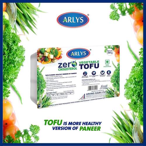 White Rectangular Cholesterol Free Frozen Paneer, Packaging Size 200 Gram Packaging: Vacuum Pack