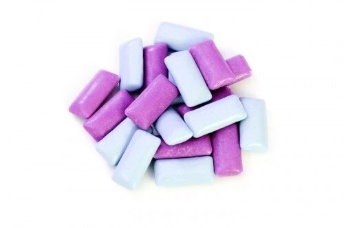 12 Month Shelf Life 0.3% Fat Contains Rectangle Shape White And Purple Bubble Gum