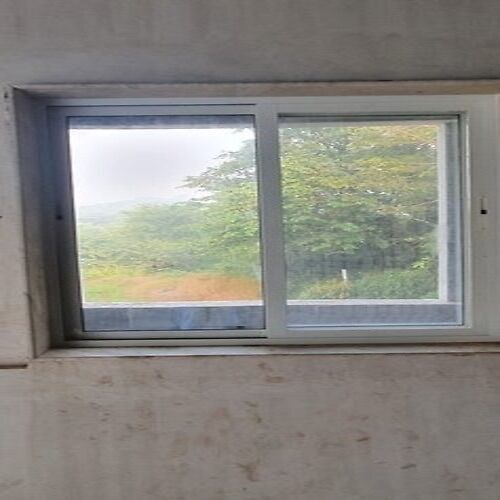 Aluminum Upsv White Fly Mesh Aluminium Sliding Window For Home And Office