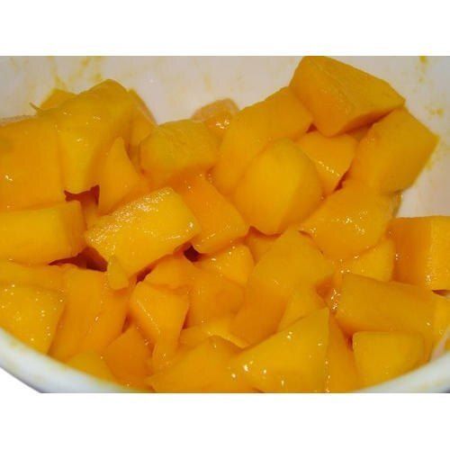 Yellow 100% Natural Fresh Delicious And Healthy Fully Juicy Whole Sweet Mango 