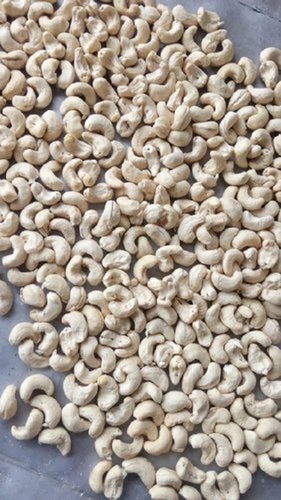 प्राकृतिक और शुद्ध स्वादिष्ट स्वाद स्वस्थ कुरकुरे सूखे फल काजू टूटा हुआ (%): 5%