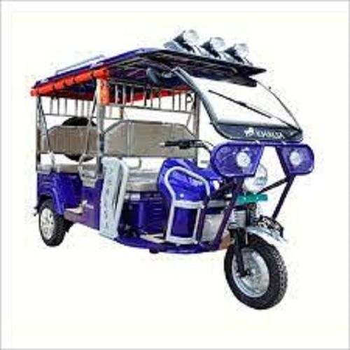 Blue Color Efficient Six Seater And Three Wheeler Battery Operated E Rickshaw