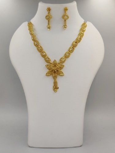 Golden Color Elegant Look Skin Friendly Party Wear Plated Ladies Necklace With Earrings