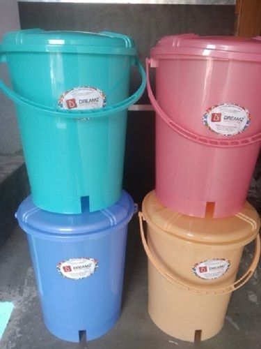 Light Weight And Durable Leak Proof Plain Plastic Bucket For Home Or Garden 