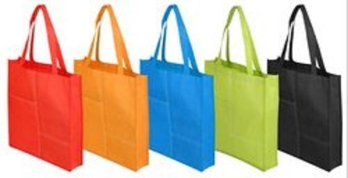  शॉपिंग और गिफ्ट के लिए इको फ्रेंडली प्लेन मल्टी कलर पेपर कैरी बैग 