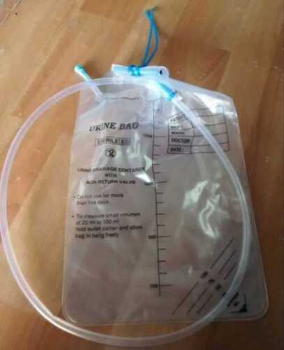 Transparent Pvc Urine Bag For Hospital Usage In 2000 Ml Capacity And 90 Cm Length