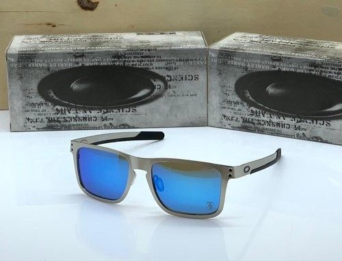 Grey Branded Stylish Sunglasses For Men And Women With Uv Protection Coating