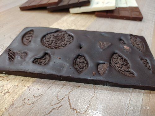 Brown Good Source Of Fibre, Protein, Healthy Vitamins Sweet And Tasty Ved Art Black Oreo Chocolate Bar 