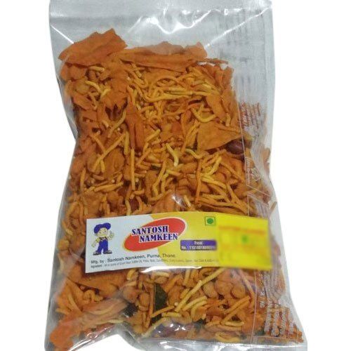 Spicy Mouth Watering And Delicious Taste Salted Madras Mix Namkeen Fat: 1.2 Percentage ( % )