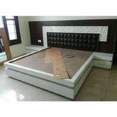 Handmade Stylish And Comfortable Glossy Fine Finish Double Bedroom Wooden Bed For Home