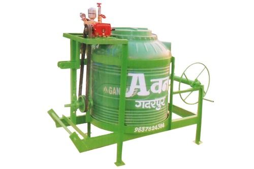 Tractor Mounted Spray For Agriculture Use With Green Color And 1 Year Warranty Capacity: 5 Liter/Day