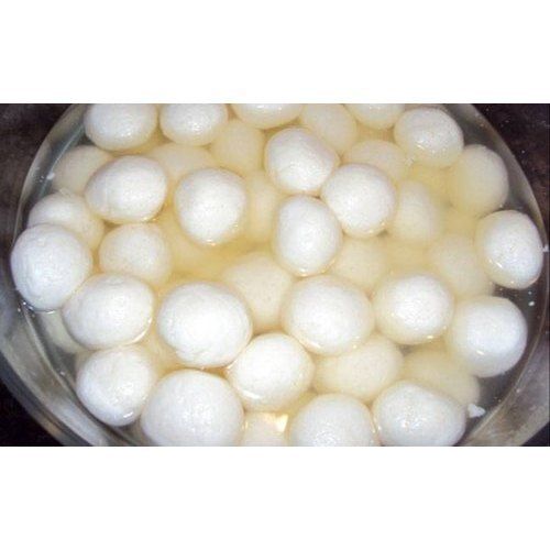 100 % Fresh And Pure, Sweet Tasty Round White Rasgulla, Hygienically Crafted