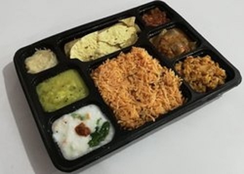 स्वादिष्ट और स्वादिष्ट अच्छी गुणवत्ता वाले पोषक तत्वों से भरपूर स्वस्थ टिफिन फूड