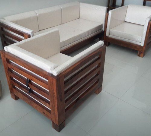 Indian Style Fine Finish 5 Seater White Cushion Brown Wooden Sofa Set For Home Use