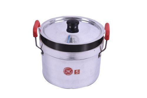 Silver Aluminium D-06 Stock Pot For Kitchen Home Use, 3-7 Inch Size Grade: A