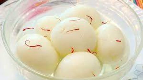 Sweet Syrup Based Delicacy Soft And Spongy Rasgulla Packaged In Containers