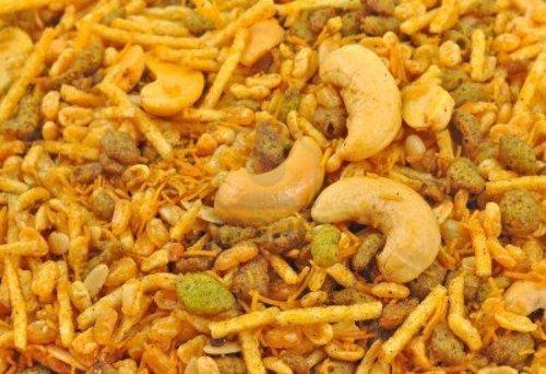 Crunchy And Tasty Mix Healthy Chivda Namkeen