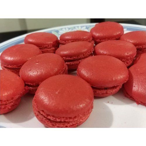 Round Shape Delicious Taste Hygienically Packed Red Macaroon