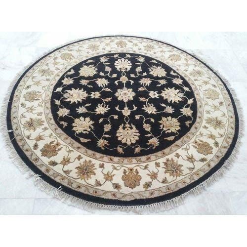 Black White Color Floor Carpet Comfortable Stylish Elegant And Fancy Design: Modern