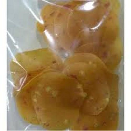 Hygienically Prepared Round Crunchy Yellow Red Chilli Appalam Papad