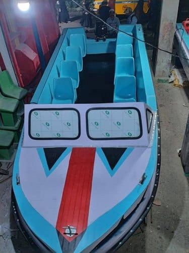 White And Blue Frp Speed Water Boat, Seating Capacity: 8 Seater, Size/Dimension: 12 Feet * 5 Feet