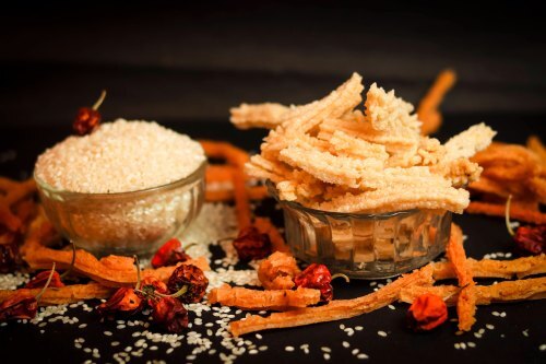 अच्छा स्रोत फाइबर विटामिन और खनिज एंटीऑक्सीडेंट स्वस्थ स्वादिष्ट कुरकुरे मसालेदार चावल वडागम पैकेजिंग: बैग