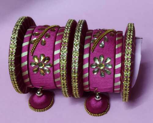 Pink Colour Ladies Stylish And Silk Thread Bridal Flower Bangle For Function