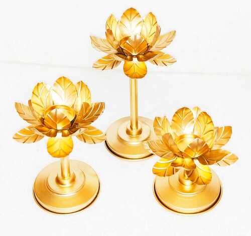 Metal Stainless Steel Flower Shape Candle Stand Used In Temple And Home