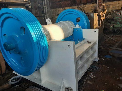 Automatic Single Toggle Jaw Crusher For Stone Weight 265 Kilograms With Capacity Upto 250 Tph 