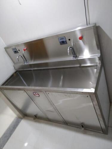 Floor Mounted Stainless Steel Hand Washing Sink For Hospital