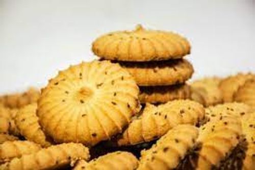 Small Flat Crispy And Sweet Ajwain Biscuit