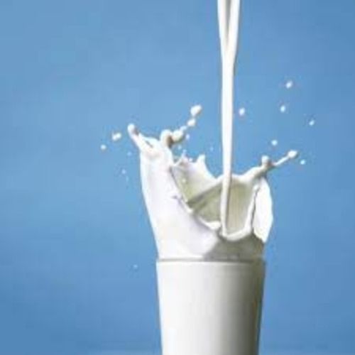 100% शुद्ध स्वस्थ पोषक तत्वों से भरपूर प्राकृतिक और ताज़ा गाय का सफेद दूध 