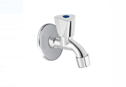 सिल्वर कलर वॉल-माउंटेड हैवी-ड्यूटी स्टेनलेस स्टील बाथरूम वाटर बिब टैप, 15 मिमी साइज़