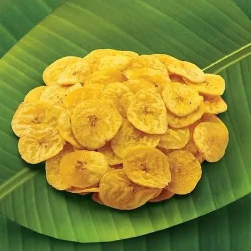 Crispy Delicious Spicy Round Shape Raw Yellow Banana Chips Packaging: Box