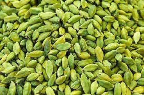 Piece Grade A Green Colour Dried Organic Cardamom With One Year Shelf Life And 1 Kilograms