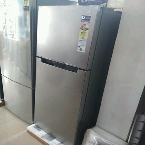 Good Quality And Long Term Double Door Refrigerator For Home Capacity: 230 L Liter/Day