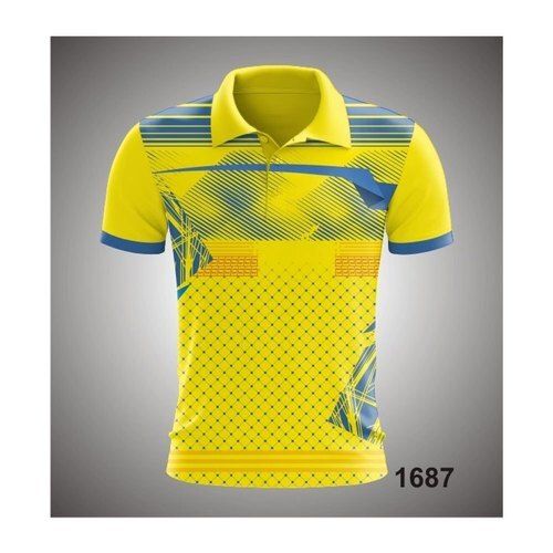 Beautiful Breathable Skin Friendly Polyester Blue And Yellow T Shirt For Men