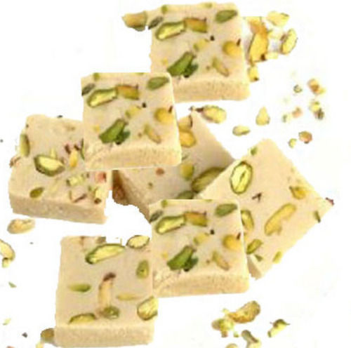 No Artificial Color Delicious Taste And Mouth Melting Hygienic Prepared Fresh Mawa Burfi With Smooth Texture