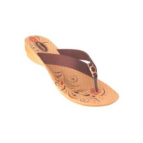 Rubber Women Fashionable Comfortable And Light Weight Printed Brown Flip Flop Slipper