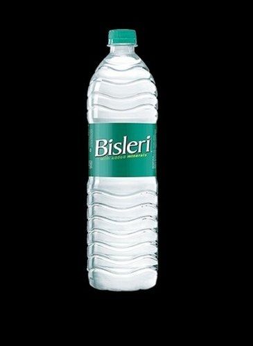 Fresh 100% Pure And Natural Healthy Good Surface Membrane Filter Bisleri Mineral Water 1 Liter