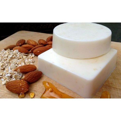 White Skin Friendly And Glowing Free From Parabens Natural Almond Oil Bath Soap Ingredients: Herbal